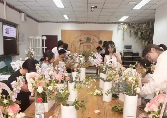 职校学习是他们确立工作方针培养工作荣