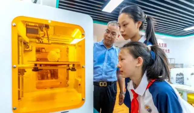 一场温暖的修行漫步校园德育如细雨般无声滋润着校园每个旮旯 一场温暖的修行漫步校园德育如细雨般无声滋润着校园每个旮旯