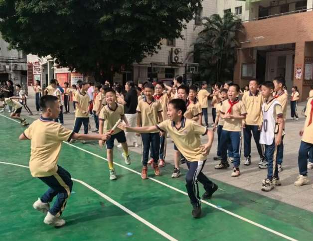 让孩子们练就健康体魄构建小课间大课间