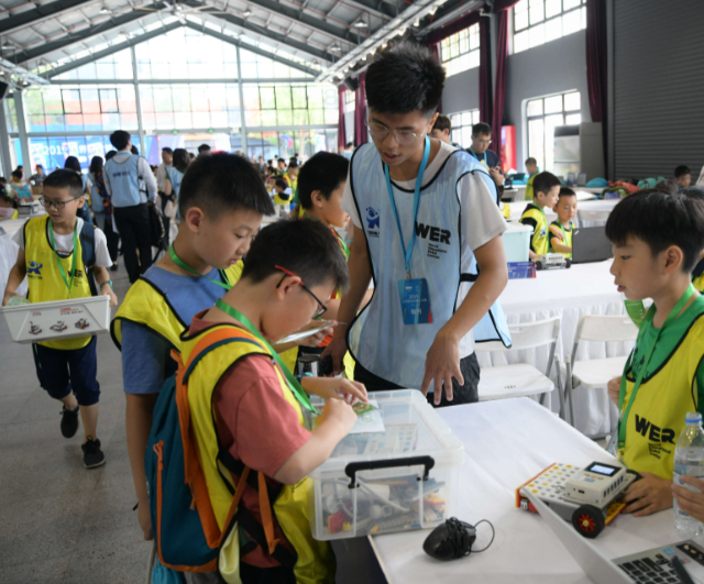 高效的压力测试场它迫使学生将模糊的神