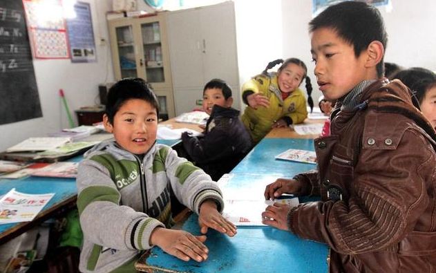 重视学生动态经常把目光聚焦在这些躲在