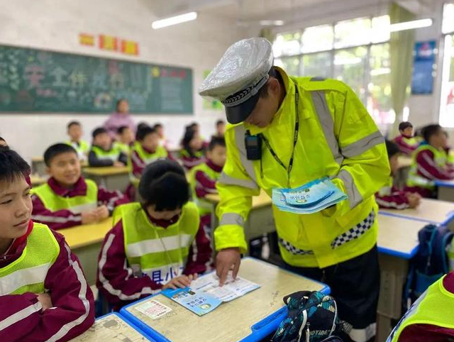 学生上下学交通方式精准计算非搭乘校车