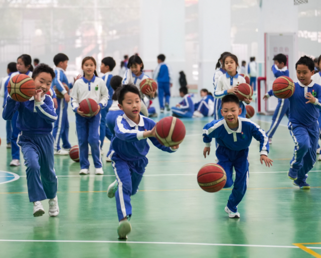 将健康第一理念贯穿教育教育各环节AI让