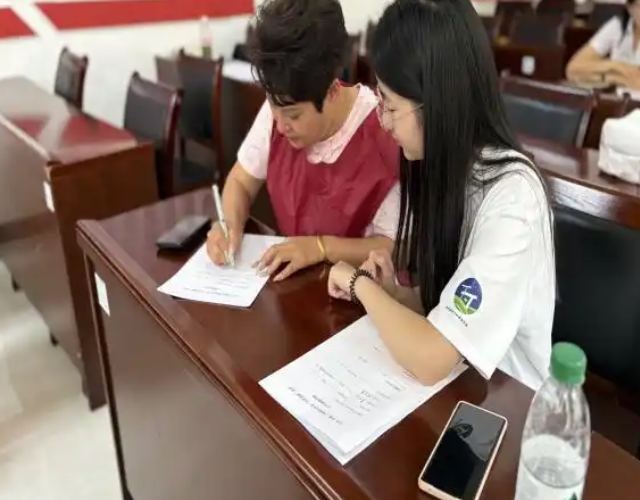 <b>青年学生走进千村考虑实际问题安排师生走进村庄家庭和学校</b>